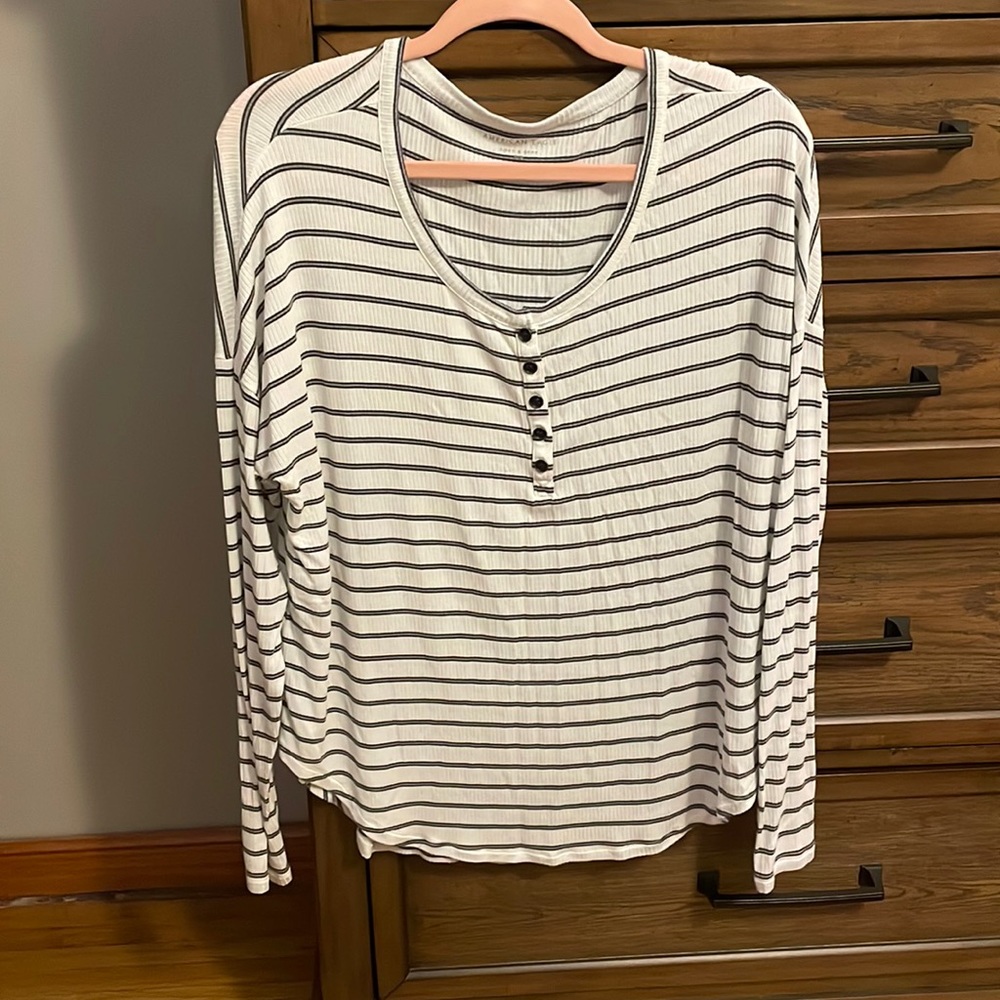 American Eagle Henley